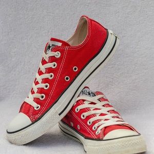 CHUCK TAYLOR ALL STAR RED LOW TOPS
